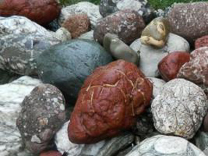 Кавказский камень, галька, валун